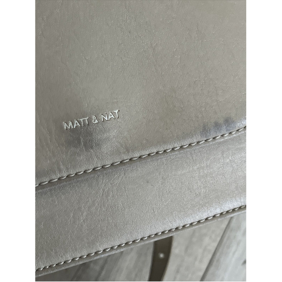 MATT & NAT Vegan Leather Crossbody Flap Over Adjustable Strap Beige Tan - Picture 4 of 8